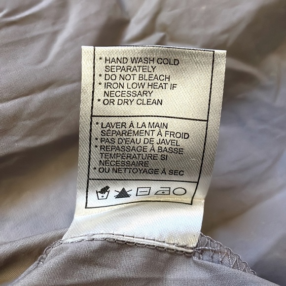 NWOT.  Women’s glitter & sequin skirt.  size medium - Picture 4 of 7